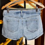 Old Navy  Mid-Rise Boyfriend Jean Shorts for Women 3-inch inseam Size 4 Photo 4