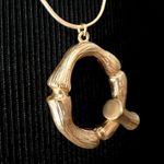 Anthropologie NEW | Gold Bamboo Monogram Alphabet Q(ueen) Monogram Necklace Photo 1