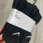 Nike Dri-Fit Crew everyday Socks Photo 1