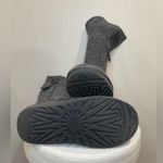 UGG  Classic Cardy Knit Boots Women’s Size 7 Gray Tall Sweater Style Photo 7
