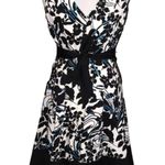 Jones Wear  BLACK, WHITE & BLUE FLORAL DESIGN TIE WAIST SLEEVELESS DRESS SIZE 8 Photo 1