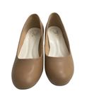 Journee Collection JC Tan Kitten Heels size 10. Office, Business Casual, Career. Photo 2