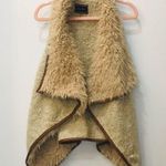 Boutique Woodland Fur Vest sz small Photo 4
