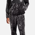 Nike  Giannis Freak Velour Tracksuit Set women’s medium Photo 0