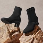 Vivaia Amanda Arch Support Running Heel Boots Water RPT Flex Comfort Black 8.5 Photo 1