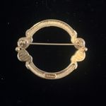 Monet  gold tone rhinestone and pearl brooch Photo 3