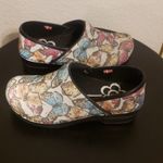 SANITA Mariposa Colorful Butterfly Nurse Doctor Medical Clogs Size 36 NWOT #3035 Photo 2