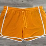 Under Armour Mustard  and white , heat gear Size Large sportswear shorts Photo 0