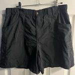 Columbia  Black Cargo Shorts Lightweight Relaxed Fit Photo 0