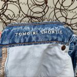 American Eagle AEO Tomgirl Shortie distressed frayed jean shorts Size 4 Photo 2