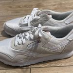 Reebok Classic Sneakers Photo 0