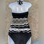 La Blanca Tankini Swim Set Black White Striped Halter Top Two Piece EUC Size 6 Photo 4