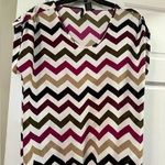 New Direction brown, burgundy & tan chevron ladies blouse. Medium. Short sleeves Photo 0