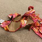 EXPRESS NWT  floral print heels Photo 3