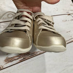 DR. SCHOLLS WOMENS GOLD LACE FASHION SNEAKERS COMFORTABLE CASUAL SHOES Size 8 Photo 5