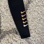 Nike NWT Swoosh Run 7/8 Running Leggings Photo 2