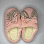 Amazon Pink Bow Slippers, Size 8/8.5, NWT Photo 1