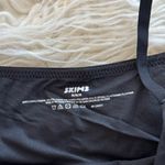 SKIMS Fits Everybody Cropped Cami Onyx Size Medium Photo 6