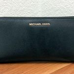Michael Kors  Jet Set Travel Black Textured Leather Continental Wristlet Wallet Photo 0