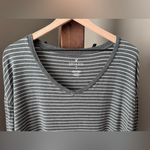 American Eagle  Soft & Sexy V-Neck Long Sleeve Tee Grey White Stripes Size Small Photo 3