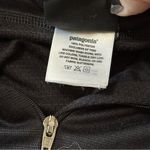 Patagonia  Vintage Women’s Size XS Black Capilene Quarter Zip Long Sleeve Top Photo 4
