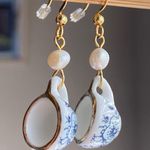 Handmade porcelain tea cup & freshwater pearls unique fun fairy antique style dangle earrings🫖🍃🌀 Photo 2