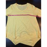 Charlie B Butter Yellow Shirt Womens Medium Pima Cotton Asymmetrical‎ Hem Artsy Photo 5