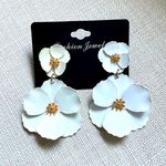 Flower Dangle Earrings Boho Layered Floral White Photo 0