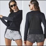 Fabletics Rory Mesh Back Long Sleeve Sweatshirt. Size L-XLarge. EUC Photo 1