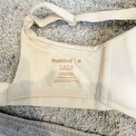 Truekind Womens Daily Comfort Wireless Bra Size Medium Chai Beige EUC Photo 3