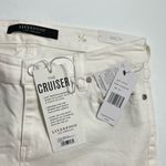 NWT Liverpool The Cruiser Bermuda Short Size 6 / 28 White Raw Hem LM9271Q31 Photo 5