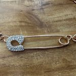 Fashionable Gold Rhinestone Safety Pin Pendant Necklace – Oversized Photo 2