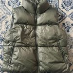 Old Navy crop puffer vest Photo 0
