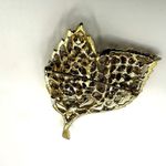 Black beaded gold tone double leaf brooch Photo 3