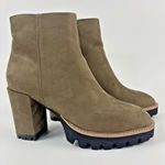 Cushionare CUSHIONAIRE Women's Ringo platform heel boot Memory Foam Size 11M Photo 0