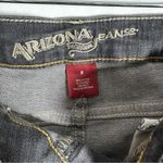 Arizona Jeans Womens Sz 9 Bermuda Shorts Stretch Grey Mid Rise Cuffed Photo 6
