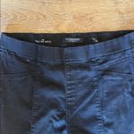 Liverpool Women’s Black  Leggings Photo 4