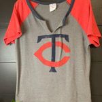 MN Twins Low Cut V Photo 0