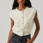 ASTR Pedrine Ivory Tweed Textured Cropped Button Front Vest Top Size Small NWT Photo 0