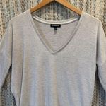 EXPRESS Light Gray V-Neck Short Sleeve Top size S/P Photo 1