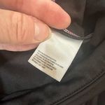 Old Navy Active Crop Black Leggings w colored stitching & ruching - size Medium Photo 13