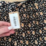 Vestique NWT  Floral Daze Shorts Photo 2