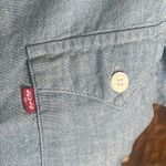 Levi's Levi’s top standard woman’s blue western button down collared shirt Sz Medium Photo 23