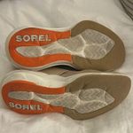 Sorel beige ceramic Explorer Defy Mid Shoe - Women's size 9.5! Photo 9
