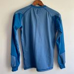 Under Armour  Catalyst Blue Long Sleeve Top Size Small Photo 4