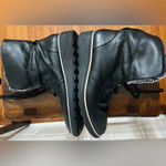 Clarks Womens Sharon Pearl Boots. Fuzzy, comfortable and warm. Size 9 Photo 8