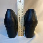 Jones New York  black formal dress shoes size 8M with gold buckle Photo 5