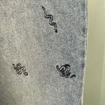 Tinseltown Hi Rise Mom Jeans Snake Serpent Embroidery Size 7 Curvy Raw Hem NEW Photo 4