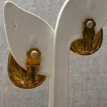 Unique Gold Tone Clip On Oval Earrings Tribal Design Geometric Textured Jewelry Photo 3