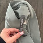 Vuori  Daily Leggings & Yosemite Bra in Fern M Photo 7